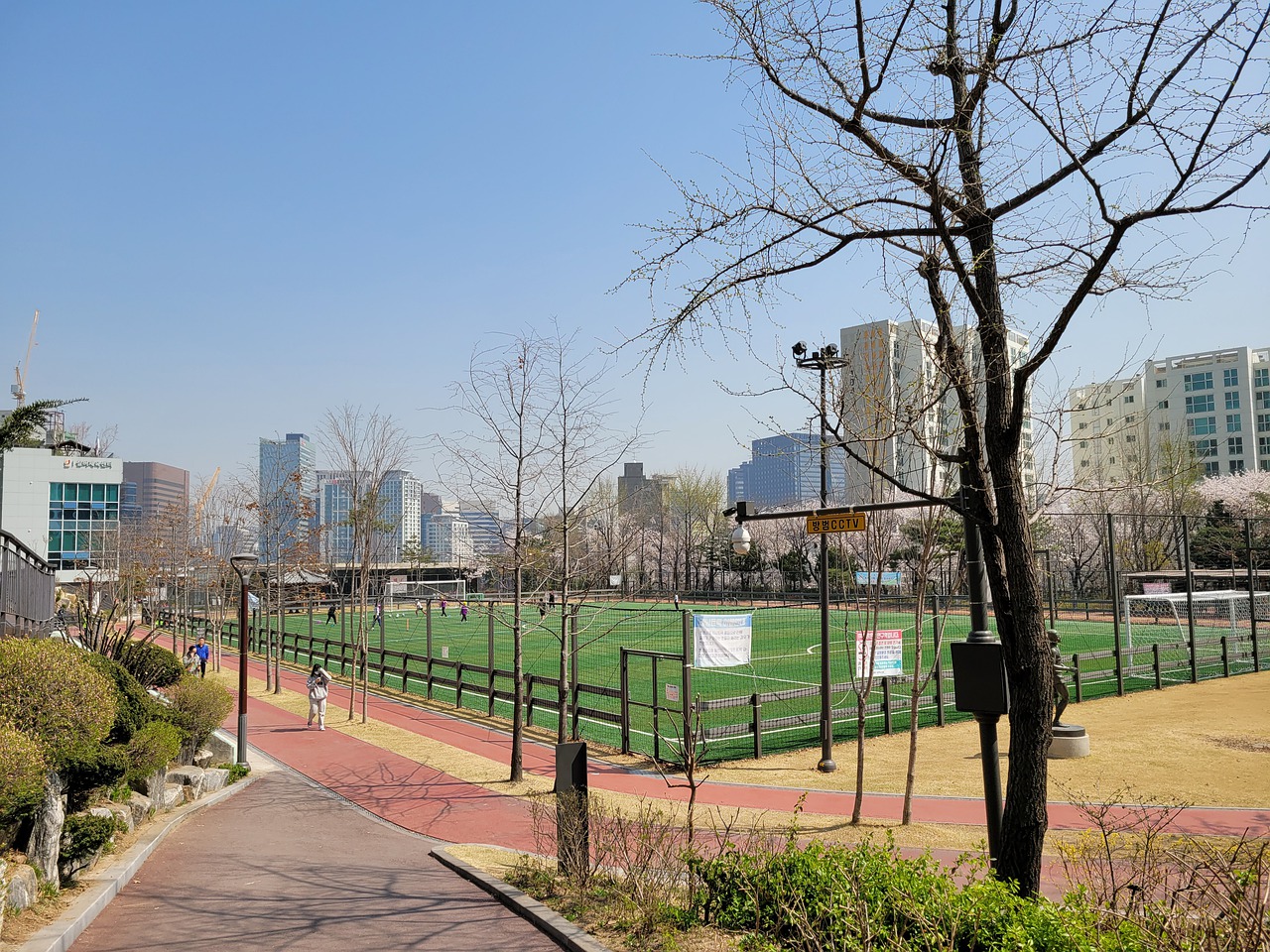 转向中后场